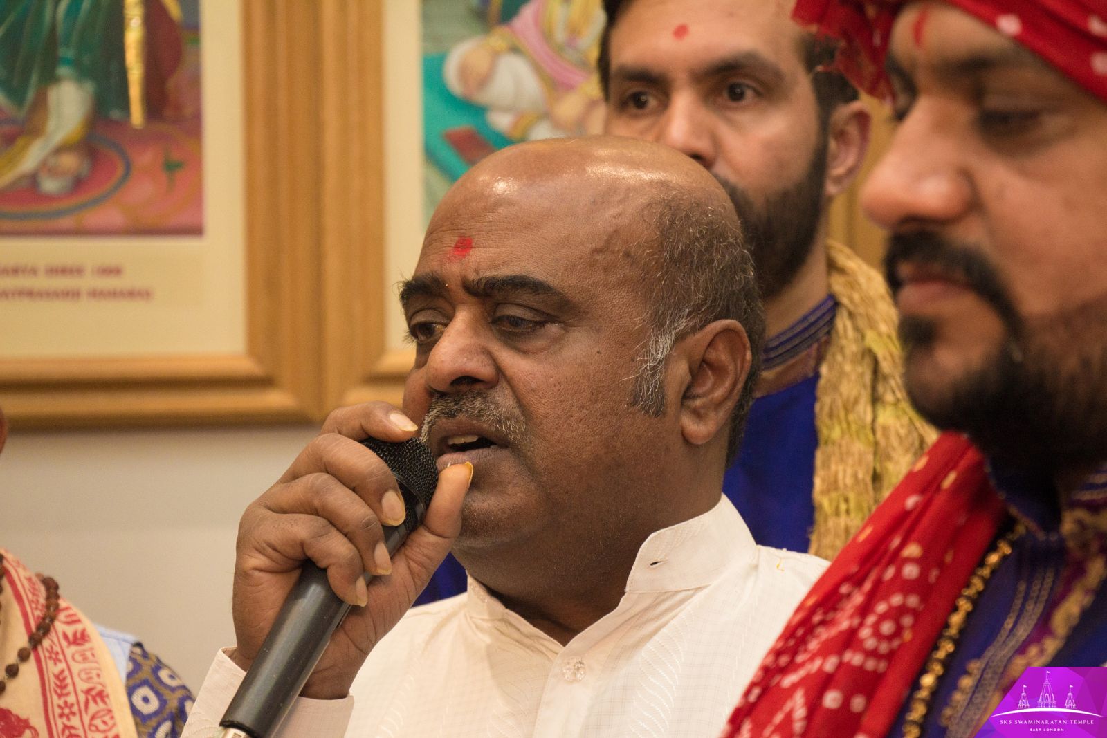 ©1987-2017 SKS Swaminarayan Temple East London